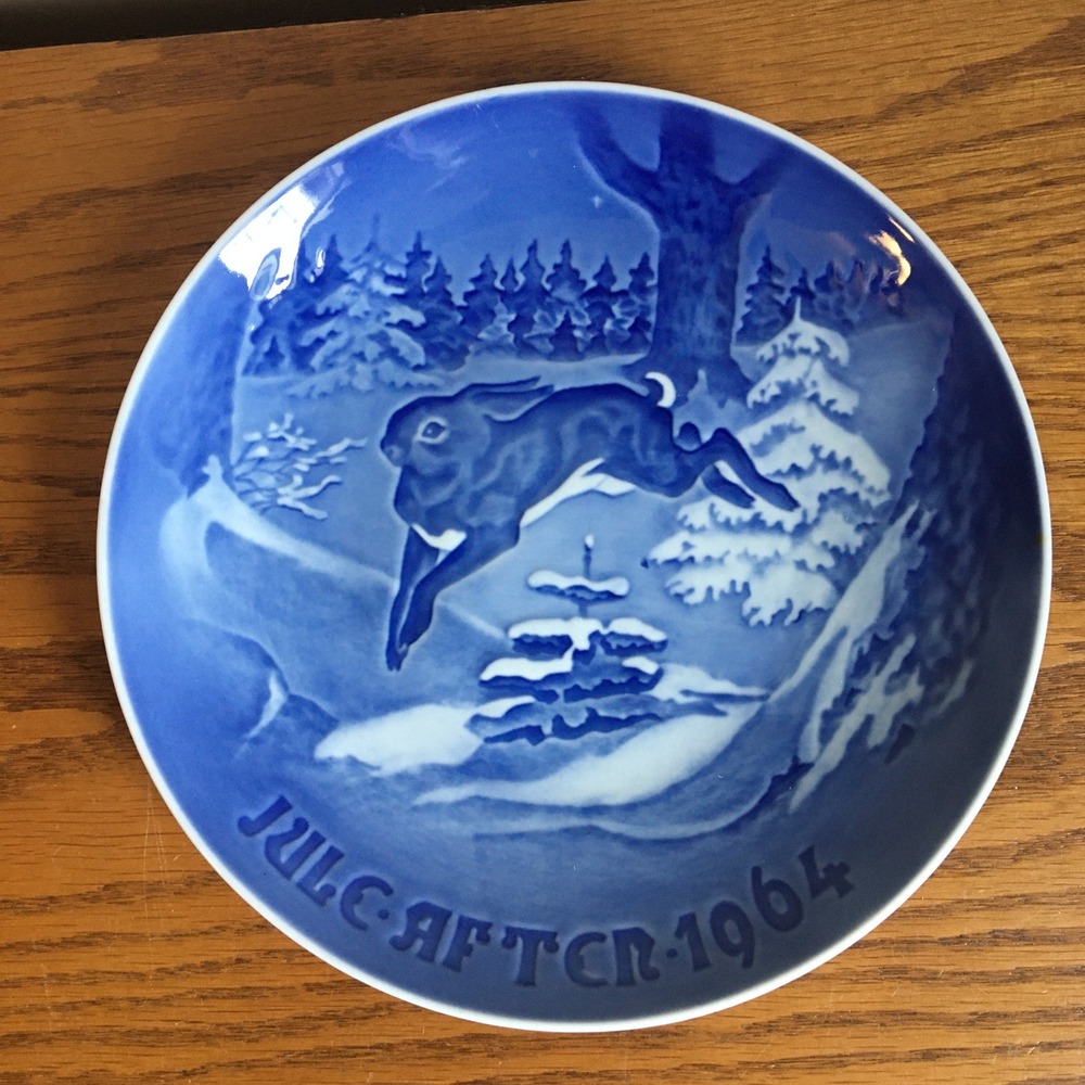 Bing & Grondahl Christmas Plate 1964 The Fir Tree and the Hare Grantræet Danish